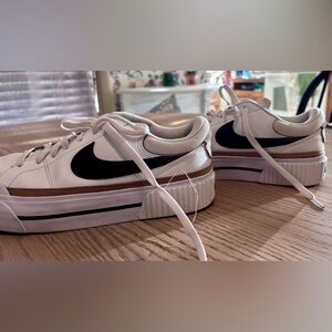 Nike Court Legacy Lift women's platform shoes size 9